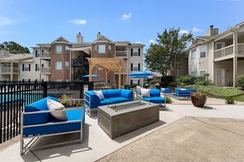 Poolside fire pit & lounge